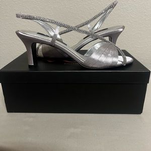 Size 8 evening shoe, worn once